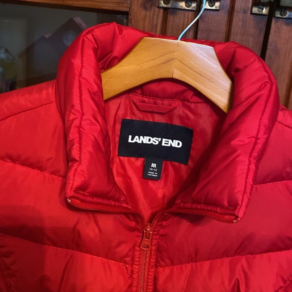 NWOT Red Puffer Vest - Picture 2 of 5